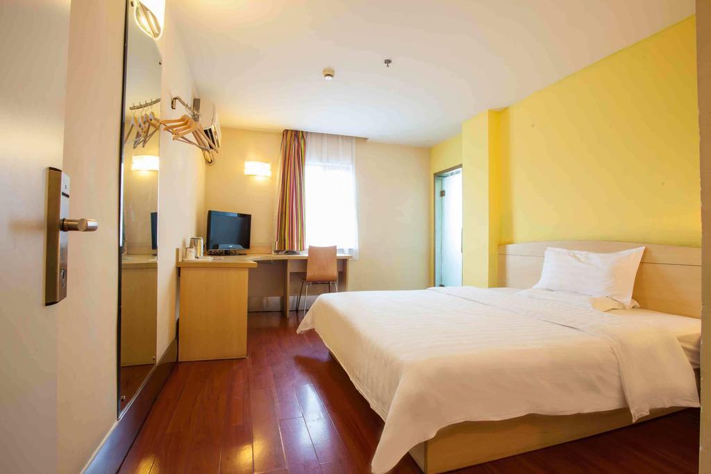 7Days Inn Foshan Dongfang Square Walmart 部屋 写真