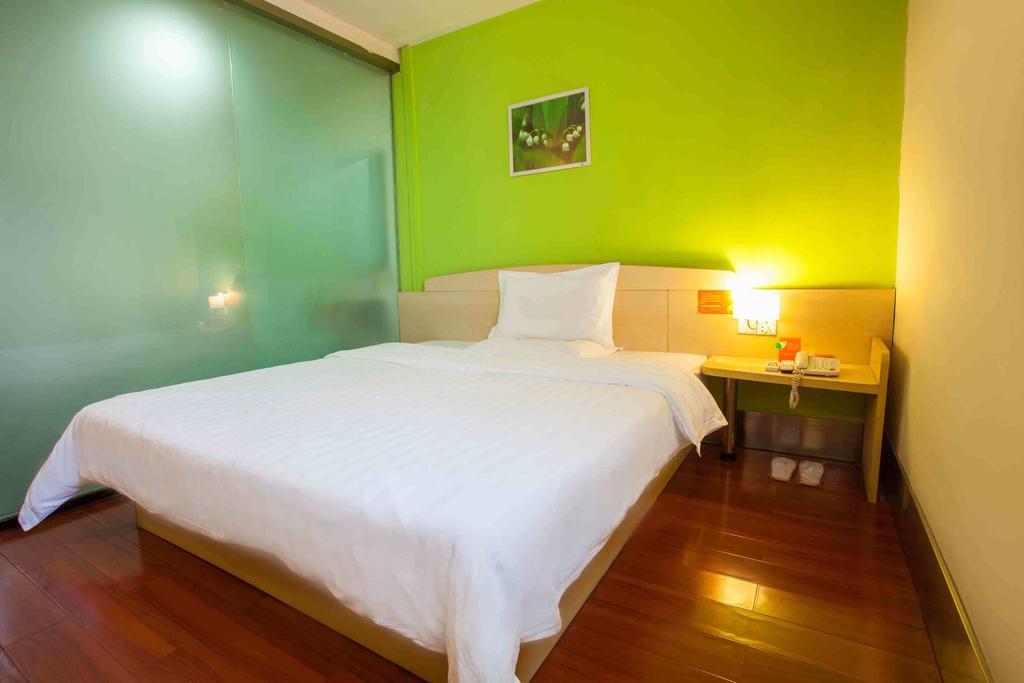 7Days Inn Foshan Dongfang Square Walmart 部屋 写真