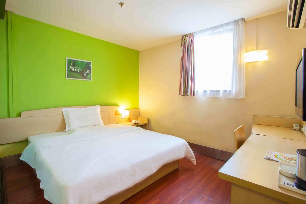 7Days Inn Foshan Dongfang Square Walmart 部屋 写真