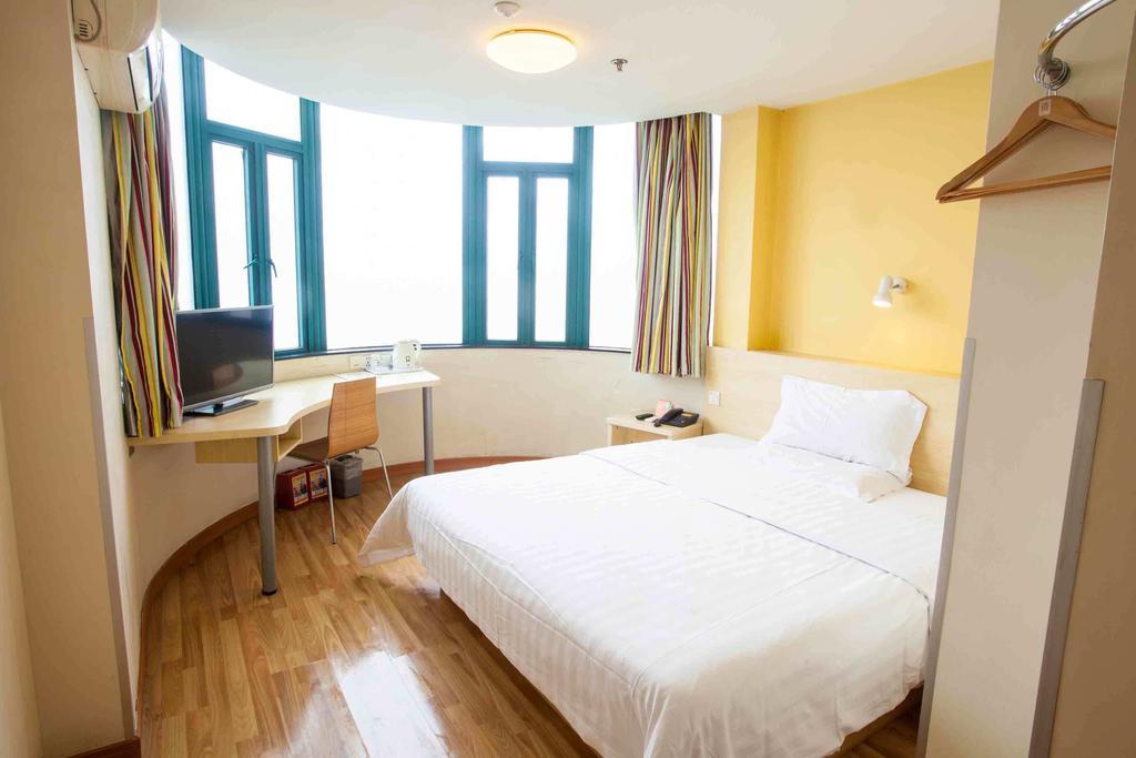 7Days Inn Foshan Dongfang Square Walmart 部屋 写真